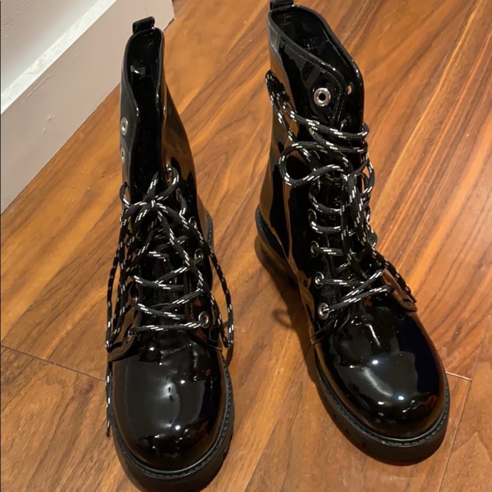 Stuart Weitzman Mila patent leather boots